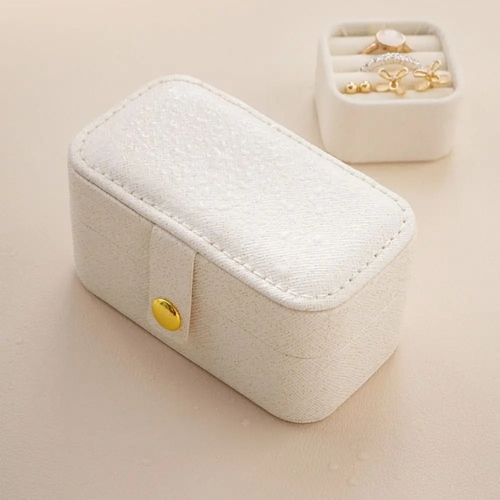 صندوق مجوهرات صغير من الجلد الصناعي للنساء ، غطاء قلاب متين ، حقيبة تخزين محمولة للفتيات ، أقراط ، خاتم ، أحمر شفاه