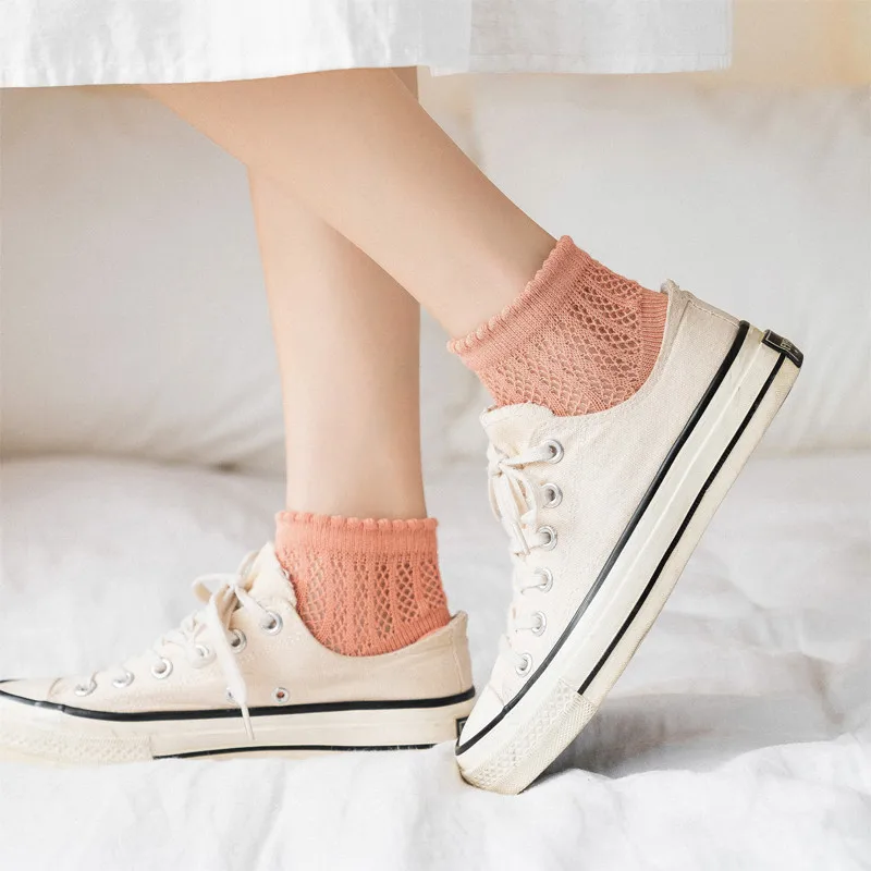 Fashionable Summer Soft Short Socks for Women Thin Mesh Sock Breathable Feature Sweet Hollow Out Design White Lace Ankle Socks