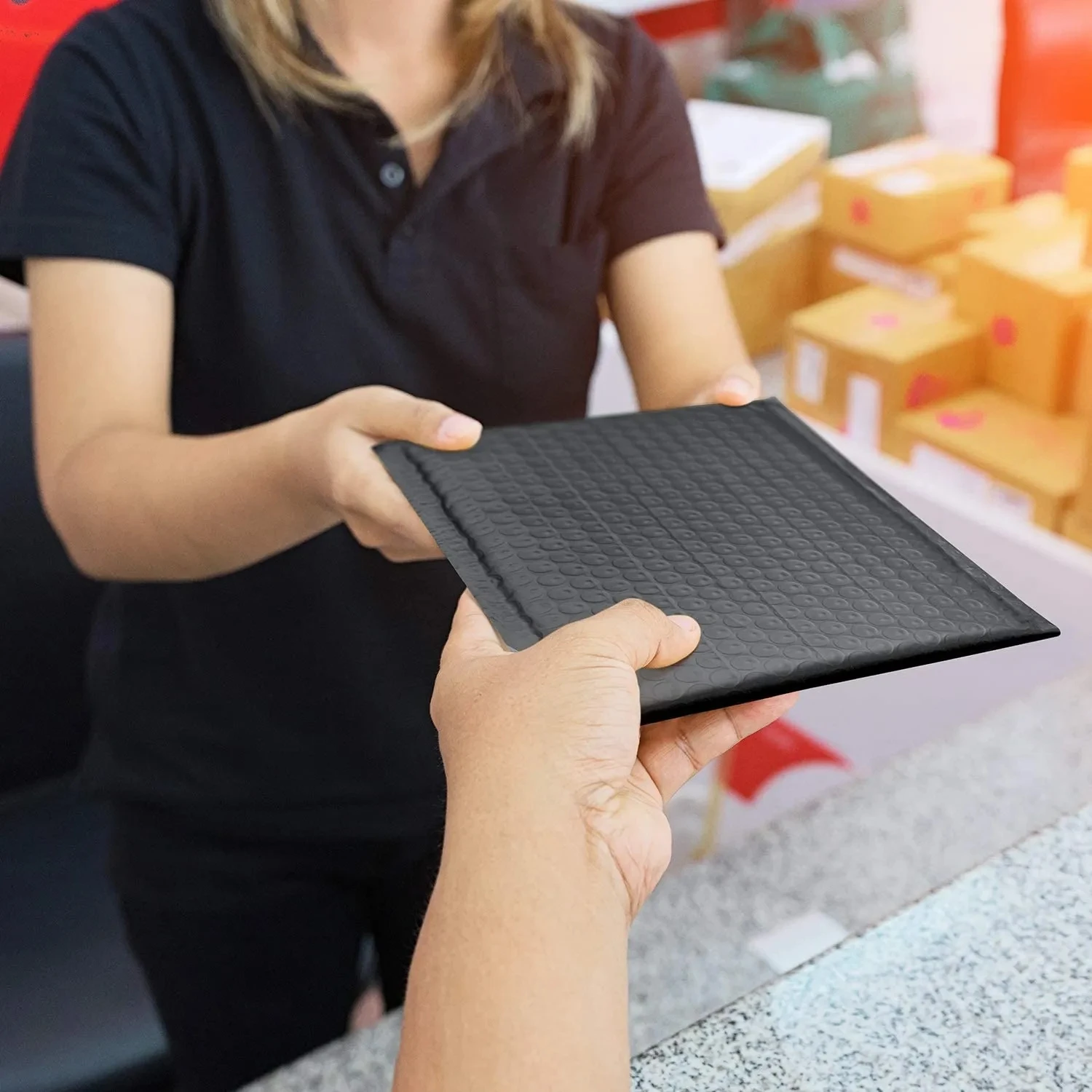 100 Stück schwarze Luftpolsterumschläge für Luftpolsterverpackungen, Versandumschläge, Poly-grüner Umschlag für den Versand, selbstklebende Luftpolstertaschenpolsterung