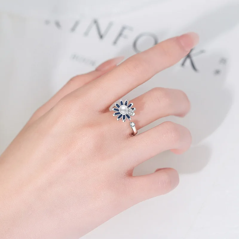 New Hot Selling Sunflower Rotating Ring for Women European and American Fashion Zircon Studded Flower Butterfly Opening Rings