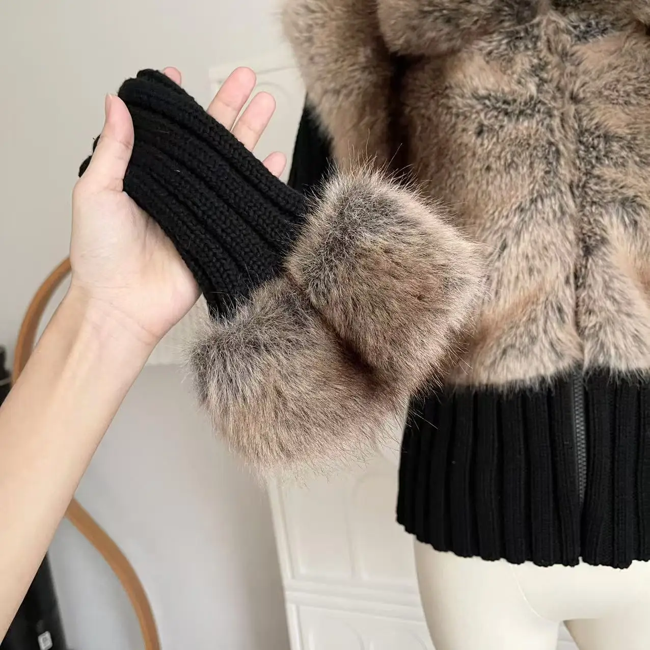 Women's Winter Faux Rabit Hair Long Sleeve Warm Cardigan Lady High Street Turn Down Collar Faux Fur Furry Slim Zipper Cardigan - Image 5