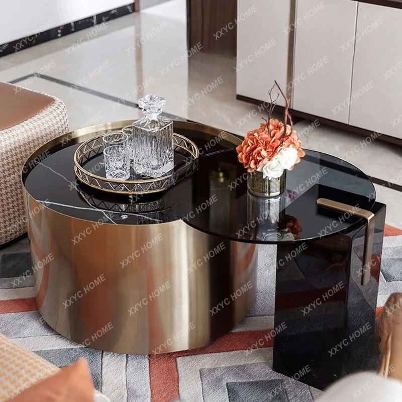 طاولة قهوة مستديرة فاخرة وخفيفة الوزن، مزيج من غرفة المعيشة البسيطة ما بعد الحداثة، ديكور تخزين راقي