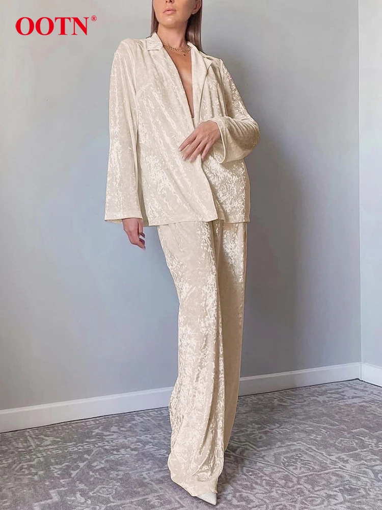 OOTN Beige Velvet 2 Piece Home Wear Winter Long Sleeve Tops High Waist Pants Pajamas Two Piece Set Women 2024 Nighties Sleepwear