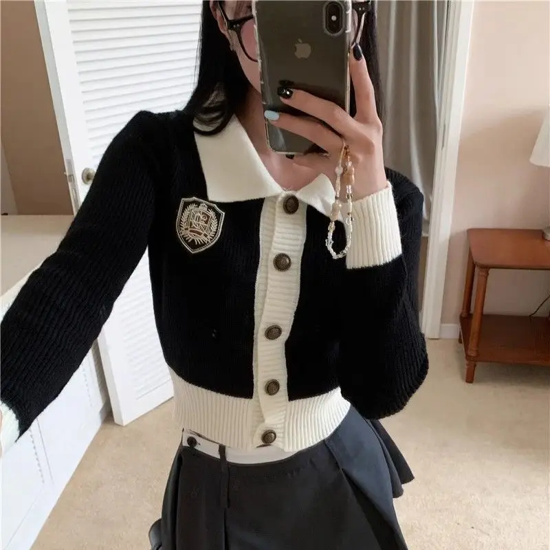 

Preppy Style Polo-Neck Sweaters Korean Female Clothing Fashion Badge Autumn Winter Contrasting Colors Spliced Knitted Cardigan