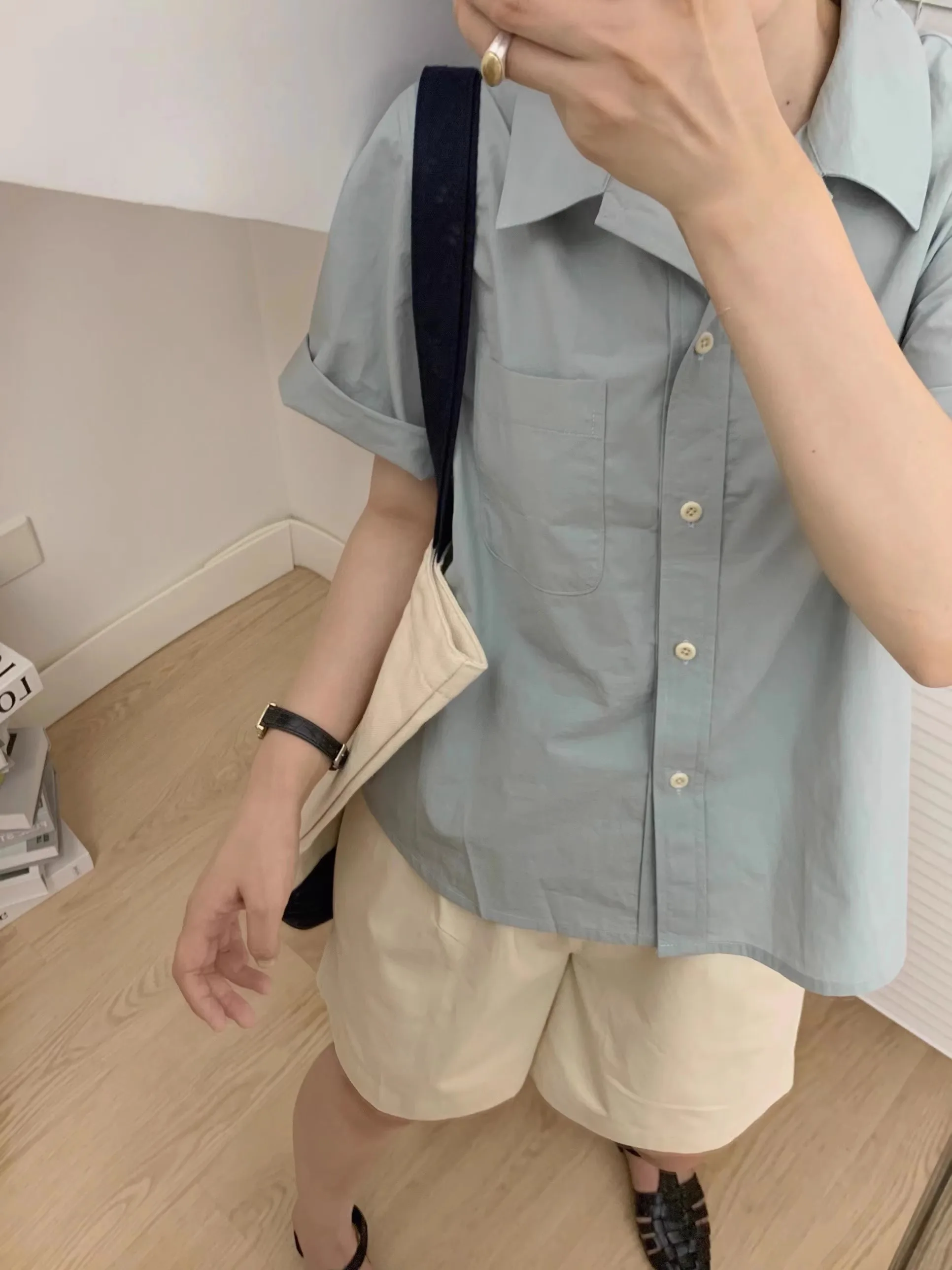 

Checked Shirts Women Oversized Fit Button Front Turn-down Collar Long Sleeve Autumn Wear for College Casual Style and Travel