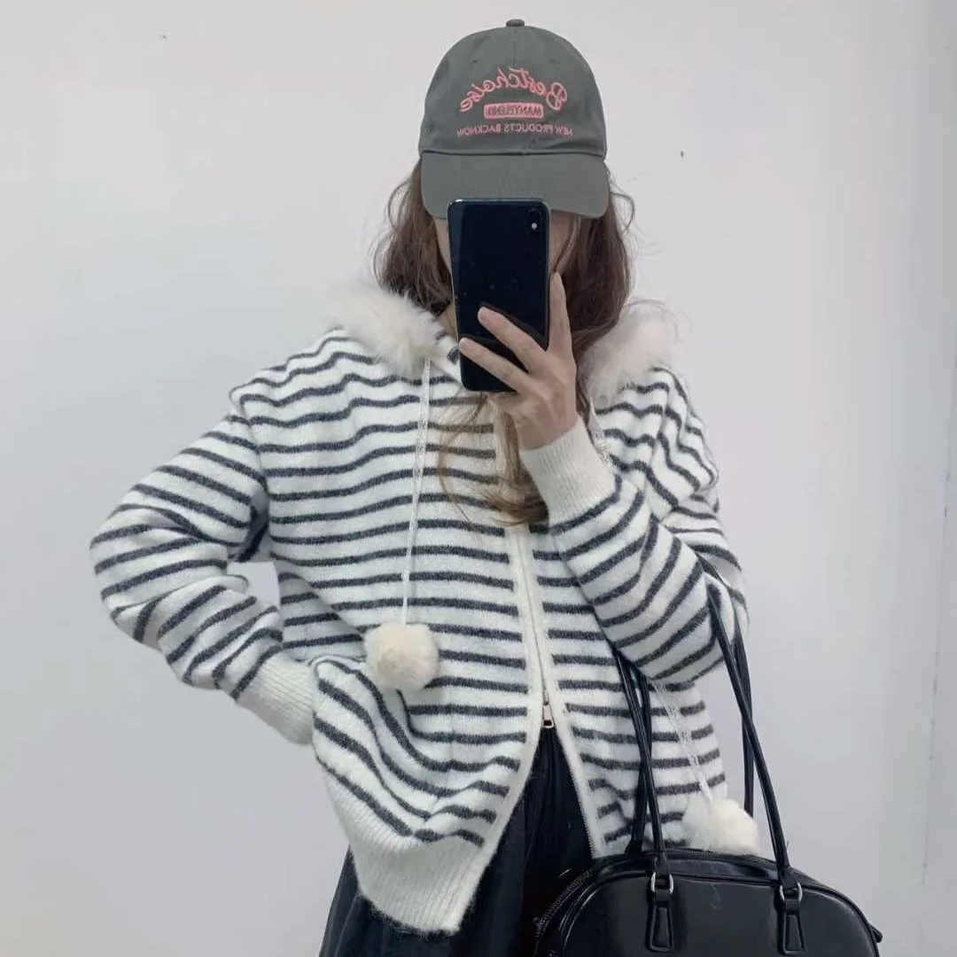 

Women's Knitted Loose Sweater Autumn Winter Korean Sle Chic High-End Striped Fur Collar Hooded Jaet Lazy Sle Top