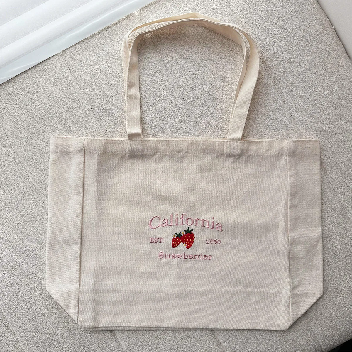 California EST.1850 Strawberries Vintage Embroidered Women Aesthetic Handbag 90s Street Fashion Reusable Canvas Shopping Bags