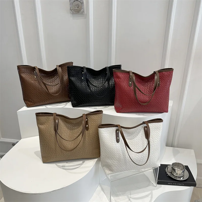 grande-capacidade-bolsa-feminina-primavera-2025-nova-casual-simples-bolsa-de-ombro-commute-retro-bolsa-nas-axilas-faionable-ort-w