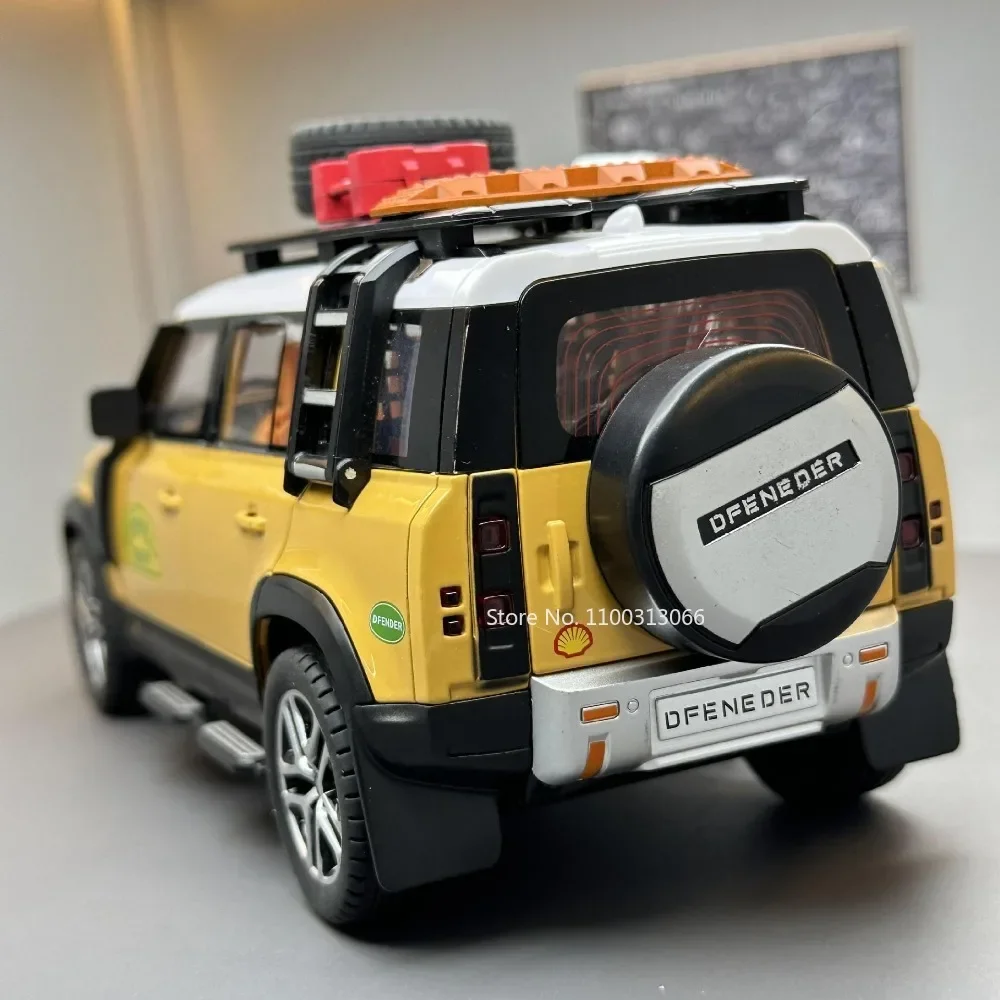 1:22 Camel Cup Land Rover Defender Car Model Toys Alloy Diecasts Metal Body Vehicle with Light Sound Off Road Car for Child Gift
