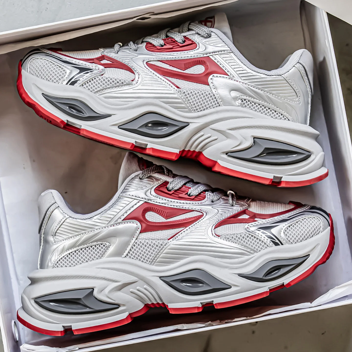 

Men's Casual Running Shoes Breathable Mesh Thick Bottom Dad Shoes Spring Autumn Seasonal Sports Trendy Flats for Teens