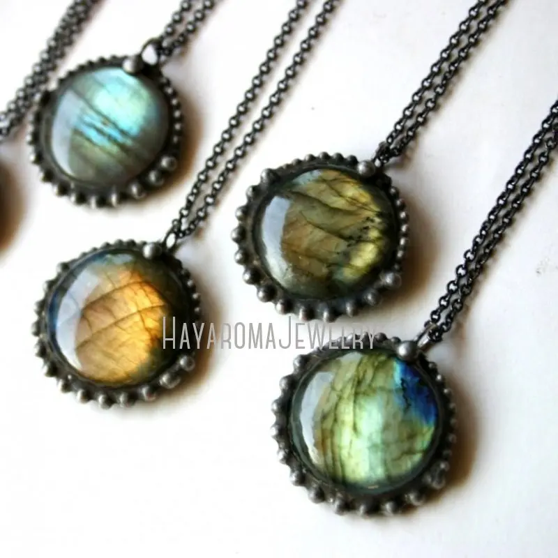 

NM43341 Petite Labradorite Eclipse Necklace Rainbow Small Layering Minimal Halloween