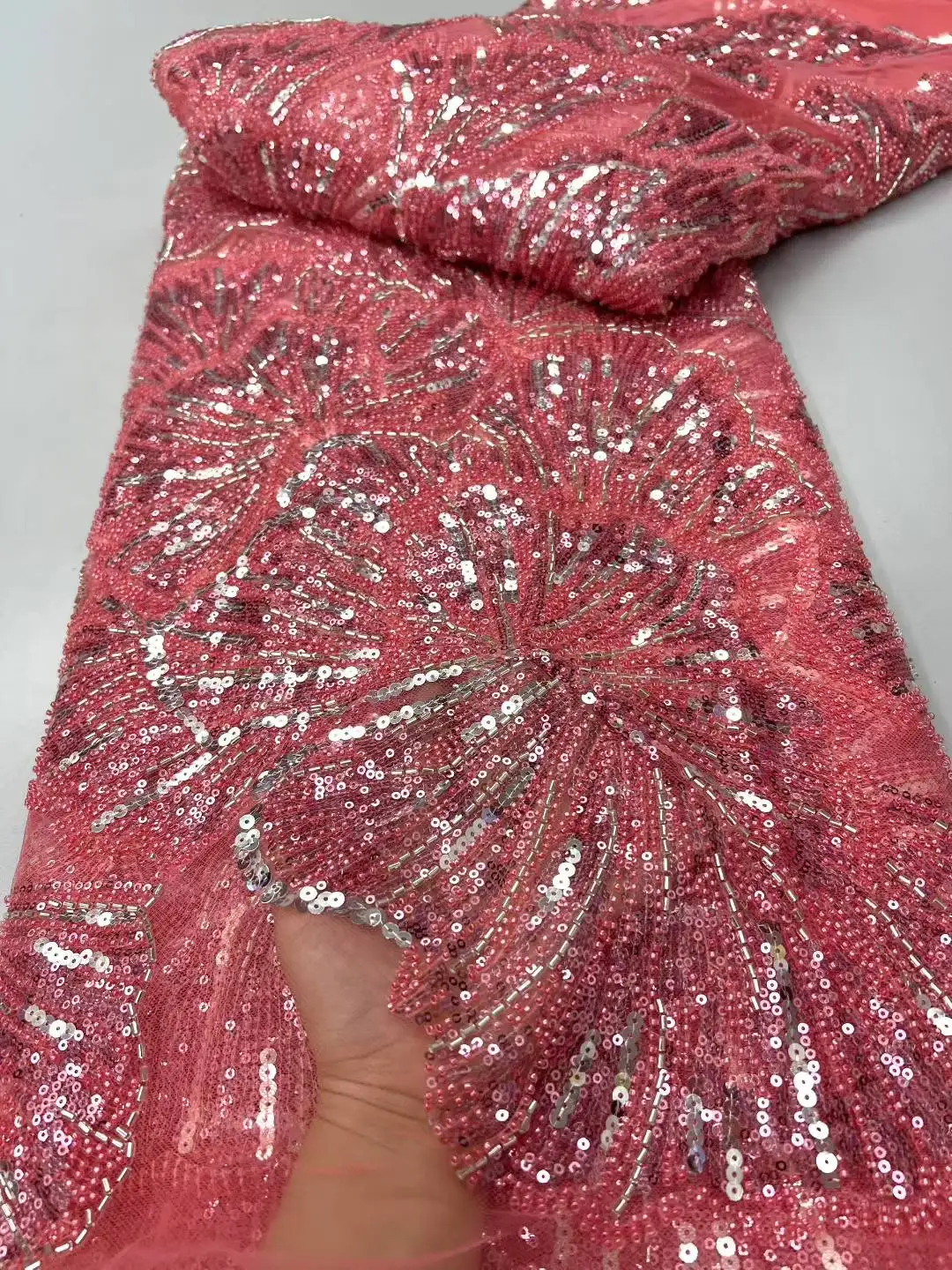 أحدث فساتين الدانتيل الفاخرة الثقيلة مطرز عالية الجودة صافي الترتر الأفريقي أقمشة الدانتيل والتطريز 2025 لفستان الزفاف الزفاف