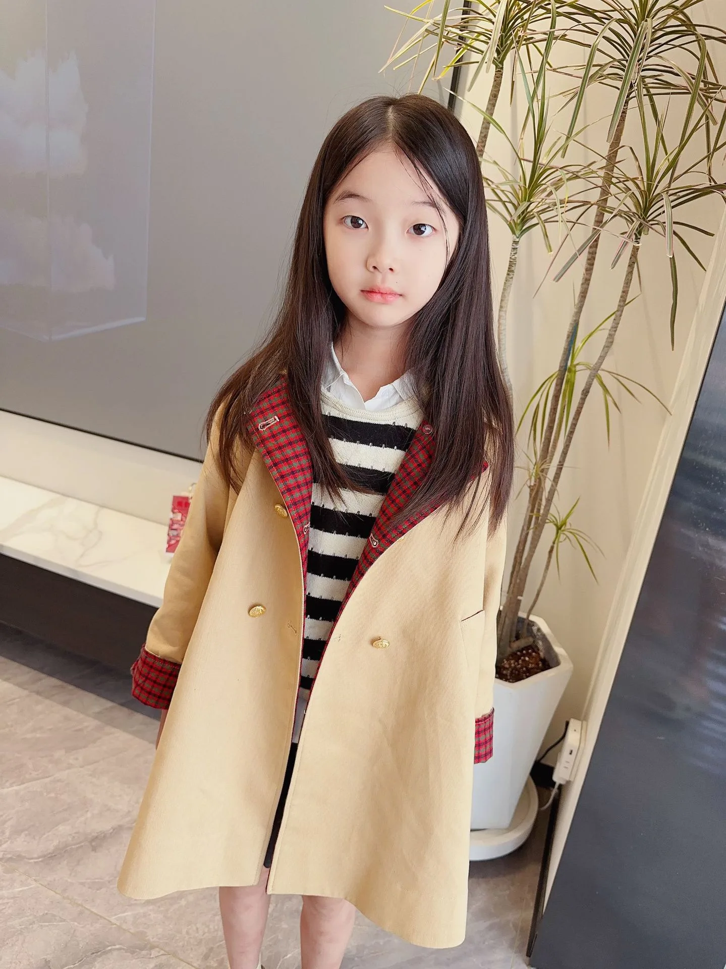 Girls Thickened Cotton Windbreaker Coat 2026 Solid Color Hooded Lapel Windproof Waterproof Fashion Outerwear for Fall/Winter