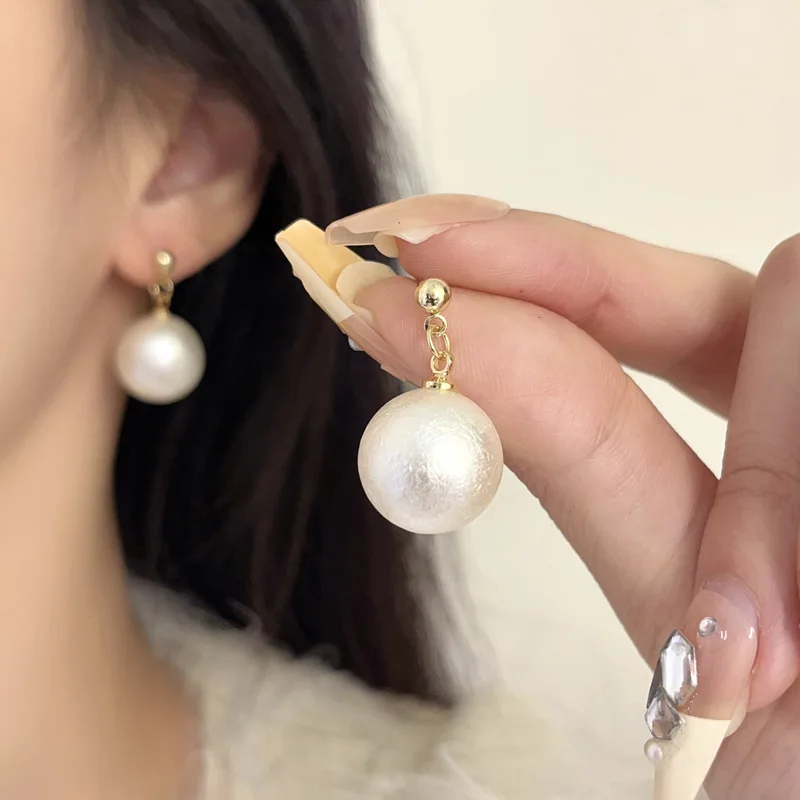 

Simple cotton bead earrings