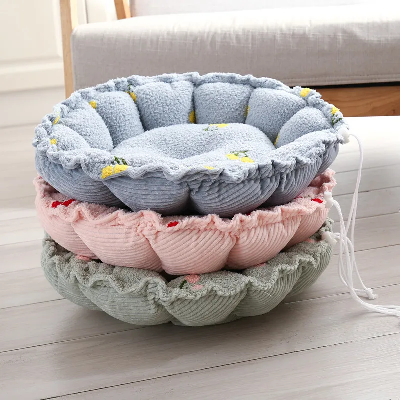 Thumbnail 2 - #13 Top Plush Pet Beds Picks for Every Budget