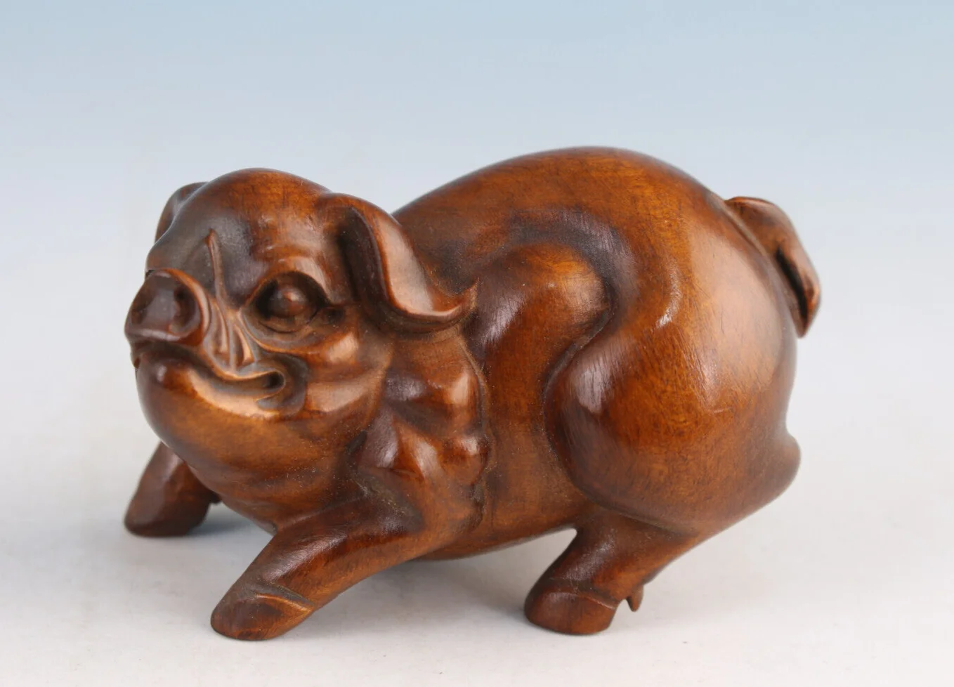 Collectable chinese boxwood handmade lovely pig netsuke Statue figure good stand