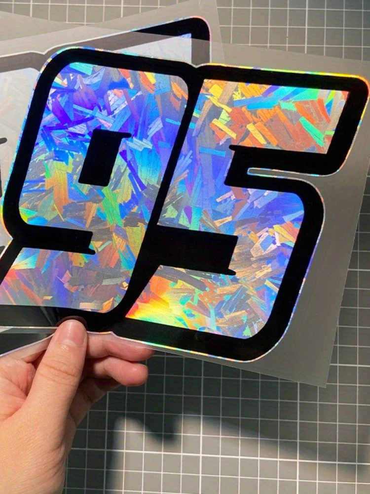 1 STÜCK Holographische Carbon und Silber Nummer 95 Motorradaufkleber Wasserdichtes Vinyl für Motorrad Kraftstofftank Roller Autofenster