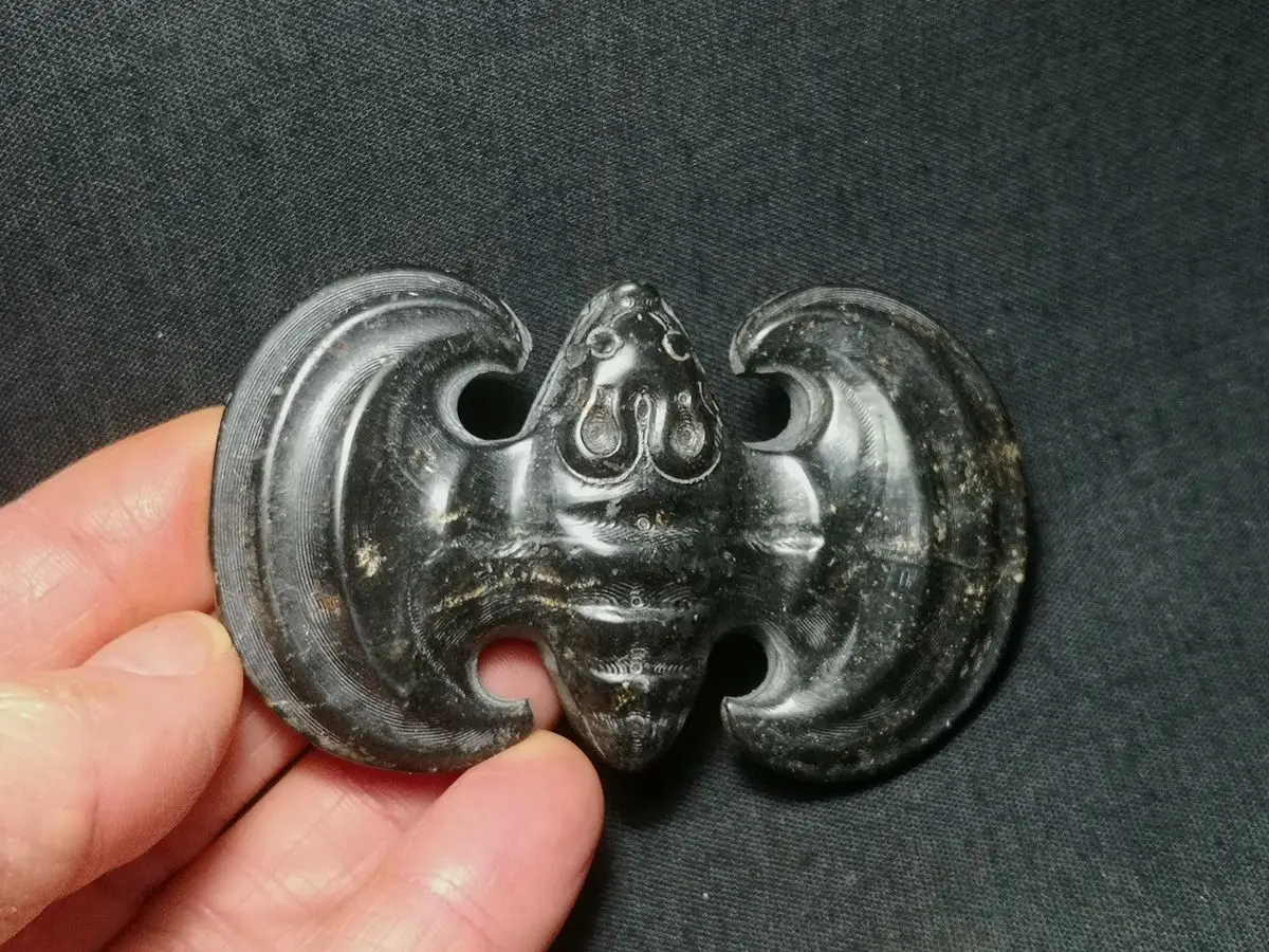 Collected Chinese Hongshan Culture Black Magnet Jade Carving Bat Pendant Ornament gift