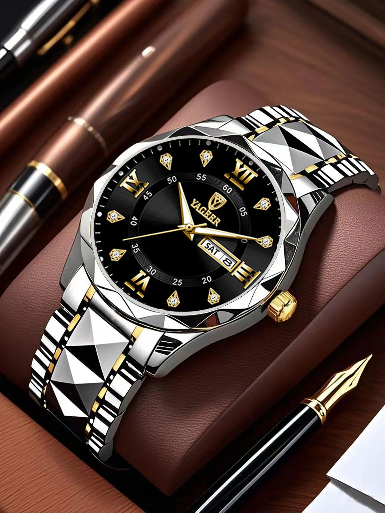 Business Fashion Stainless Steel Men's Roman Luminous Quartz Watch, A Birthday Gift for Him, Suitable for Daily Wear
