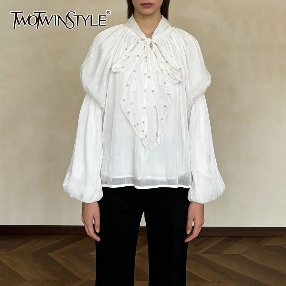 

Женская рубашка TWOTWINSTYLE с бусинами, однотонная, с длинным рукавом, свободного кроя, в стиле французской моды, для повседневной носки, осенняя новинка