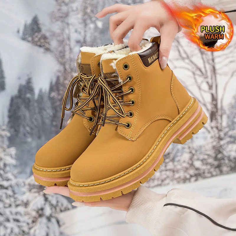 Men's Outdoor Snow Boots, Suitable for Winter Wear, Comfortable and Stylish, with Excellent Warmth and Ease of Wear. The Soles