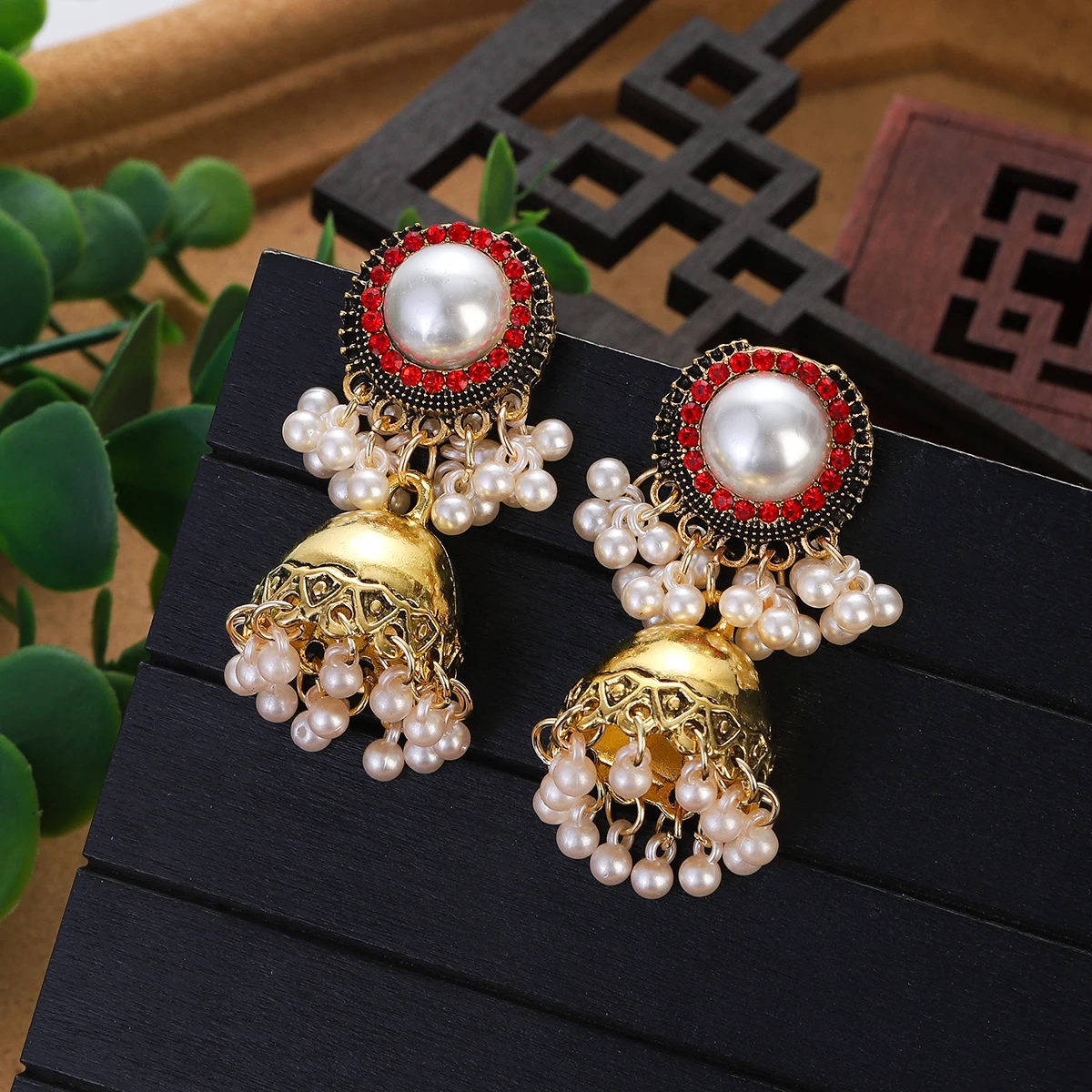 Luxury Crystal Round Pearl Inlaid Dangle Earrings Women's Ethnic Gold Color Bell Bollywood Indian Earrings Wedding Gift Mujer