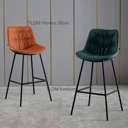 ScandinFrancesco-Chaises de Bar en Cuir avec Dossier, Meubles Modernes et Minimalistes, Design observateur et Luxueux, pour Salle à Manger