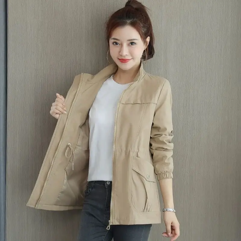 

Women Spring and Autumn New Stand Collar Zipper Trench Solid Color Pockets Splicing Cultivation Appears Thin Long Sleeves Coat