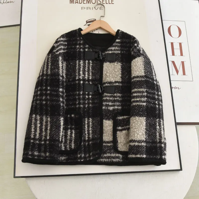 Bla karierter Wollmantel mit Baumwolle Winter 2024 Faionable Ele Vielseitiger geknöpfter Kreismantel von Caixi