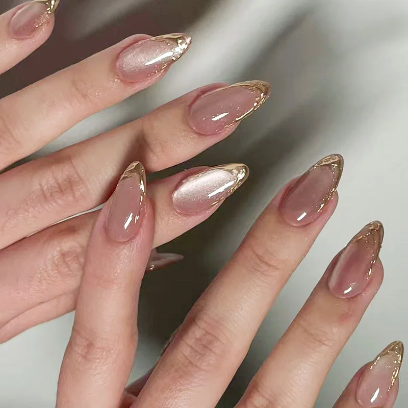 

Короткие накладные ногти для женщин и девушек, нюдово-розовые, глянцевые, с эффектом кошачьего глаза, с золотисто-серебряной рамкой, полное покрытие, накладные ногти для маникюра.