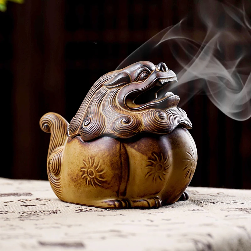 

Sister-in-law incense burner creative golden toad incense burner Zen agarwood incense burner tea table home ceramic