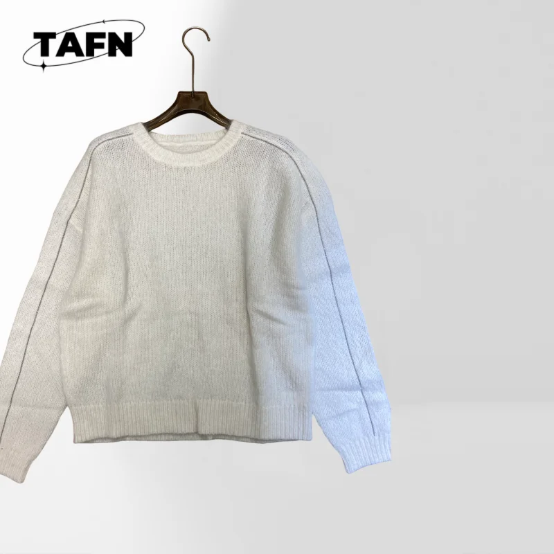 

Soft and Comfortable Fuzzy Knit Sweater for Women, for Cold Days Classic and Comfortable for Winter AJ1814