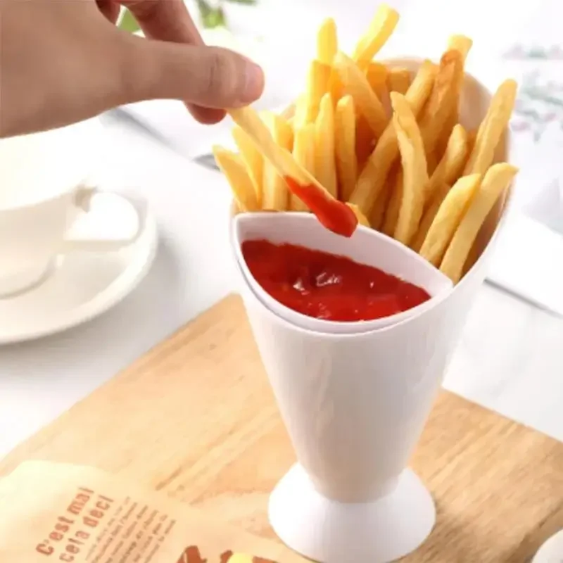 1 Stück 2-in-1 Pommes-Frites-Becher, Plastikbecher für Saucen, Snacks, Dessertteller, Ketchup-Schrägbecher, Doppelbecher mit Ausgießer, Küchenzubehör
