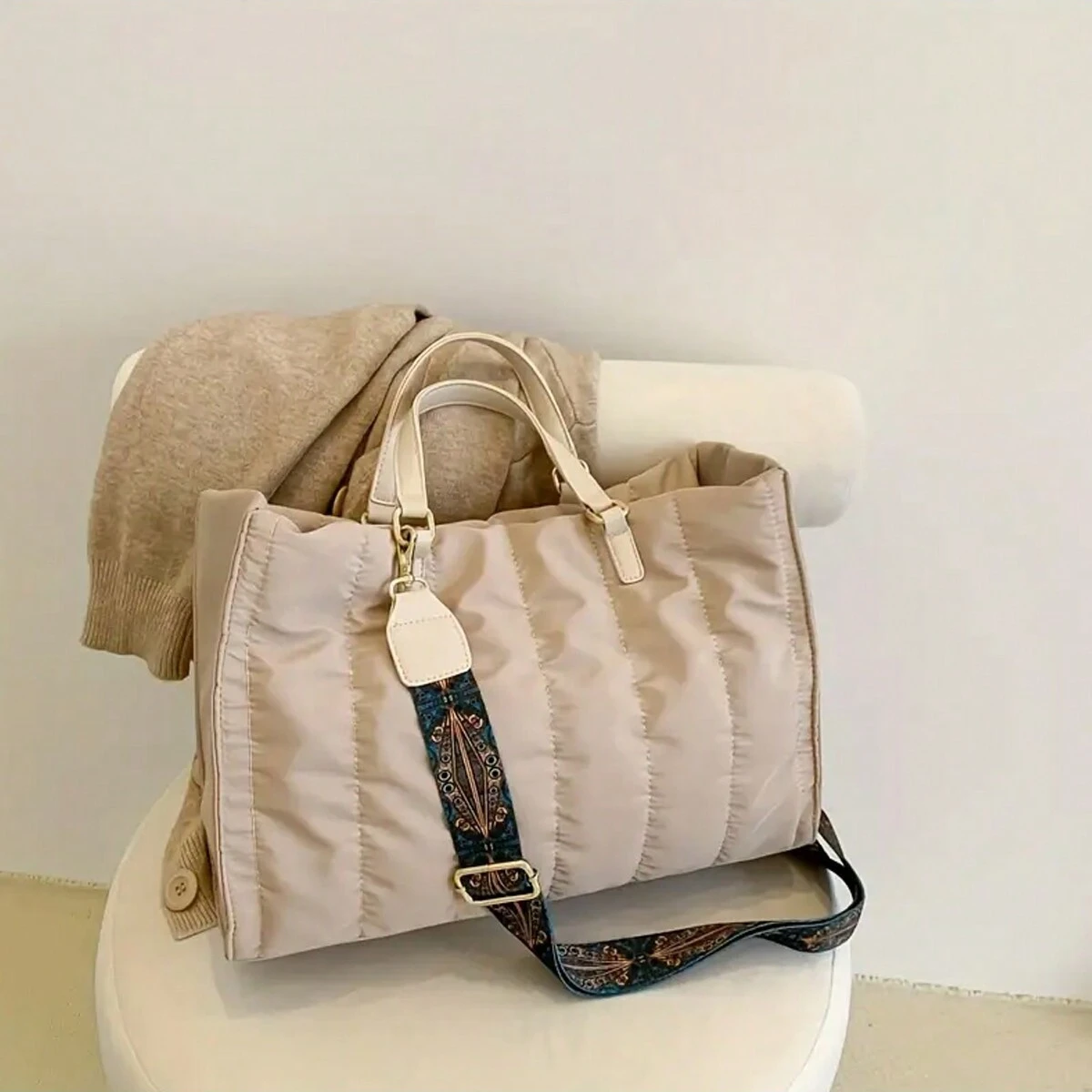 1pcs Fluffy down knit tote, casual roomy tote for work and shopping, with adjustable shoulder strap