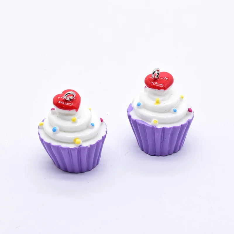 2 pezzi 3D cuore crema Cupcake resina Charms divertente torta artigianato ciondolo per portachiavi gioielli fai da te