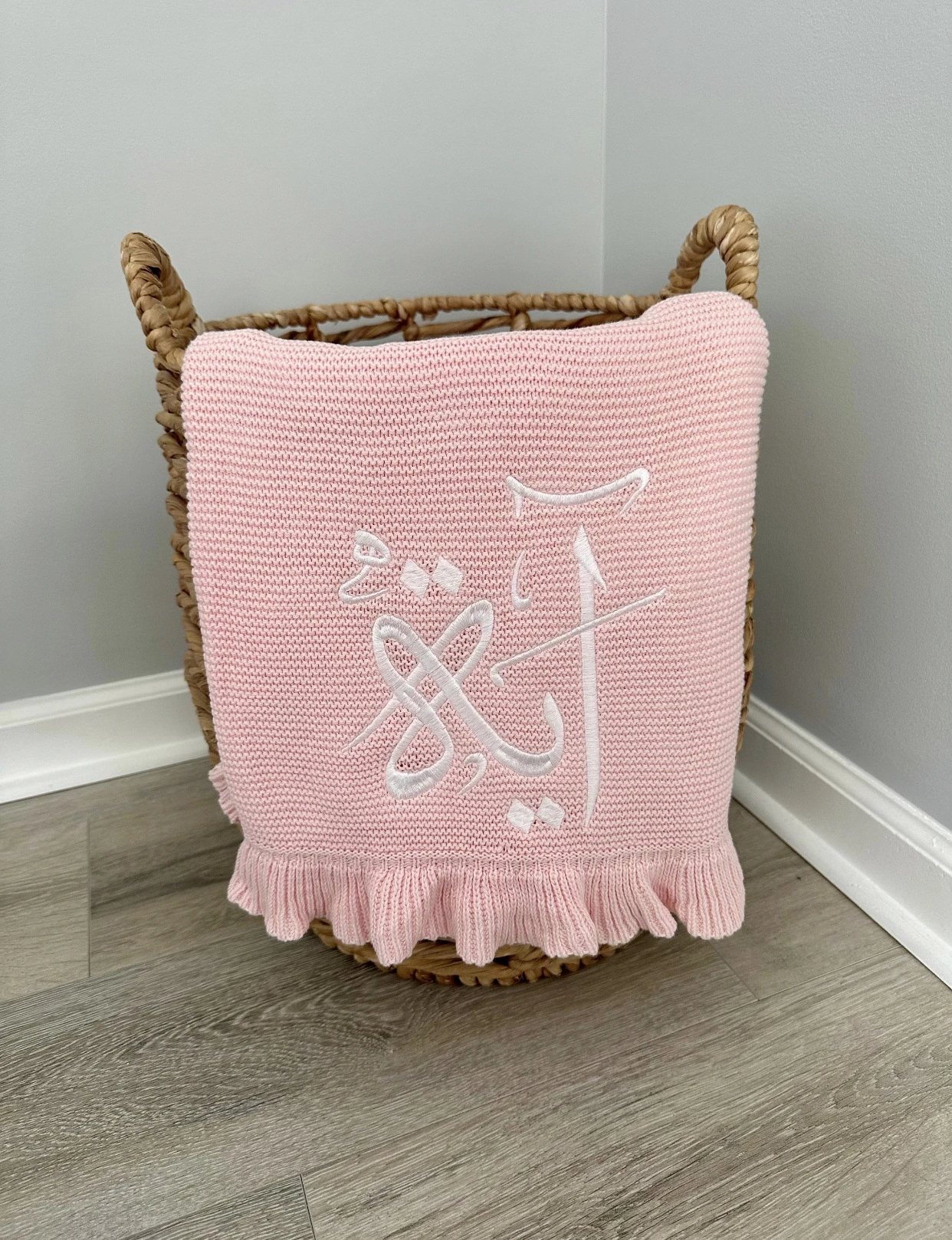 Personalized Knited Baby Blanket for Newborn Girls and Boys Customized Embroidery Name Logo Kids Birthday Gifts Arabic Blanket