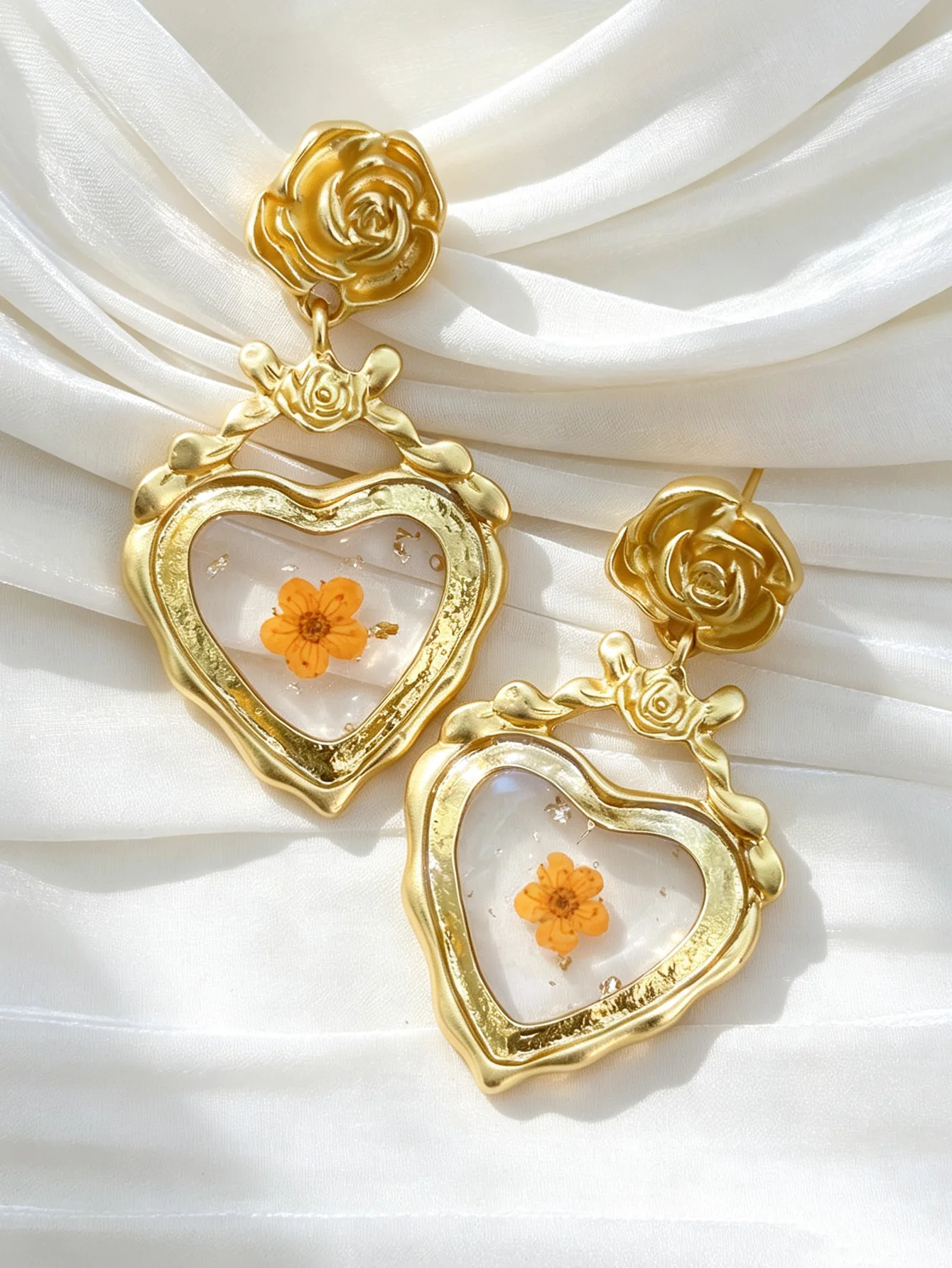 MOJOY Romantic Eternal Resin Casting Dried Flower Heart Rose Earrings Women Exquisite Valentine's Day Gift Novelty Ear Pendant