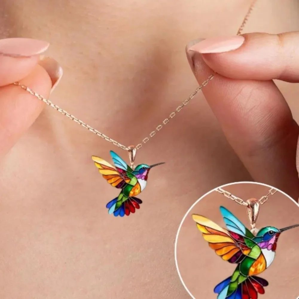 Exquisite Colorful Hummingbird Necklace Bird Shape Acrylic Women's Necklace 2D Hummingbird Jewelry Gift Birds Necklace Women