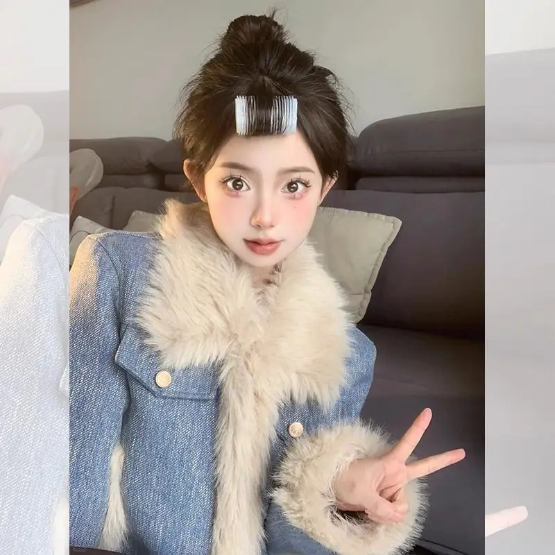 سترة معطف من قماش الدنيم الأزرق بياقة من الفرو للسيدات لخريف وشتاء 2025 ، ملابس نسائية للخريف معاطف سميكة ودافئة وسترات #2