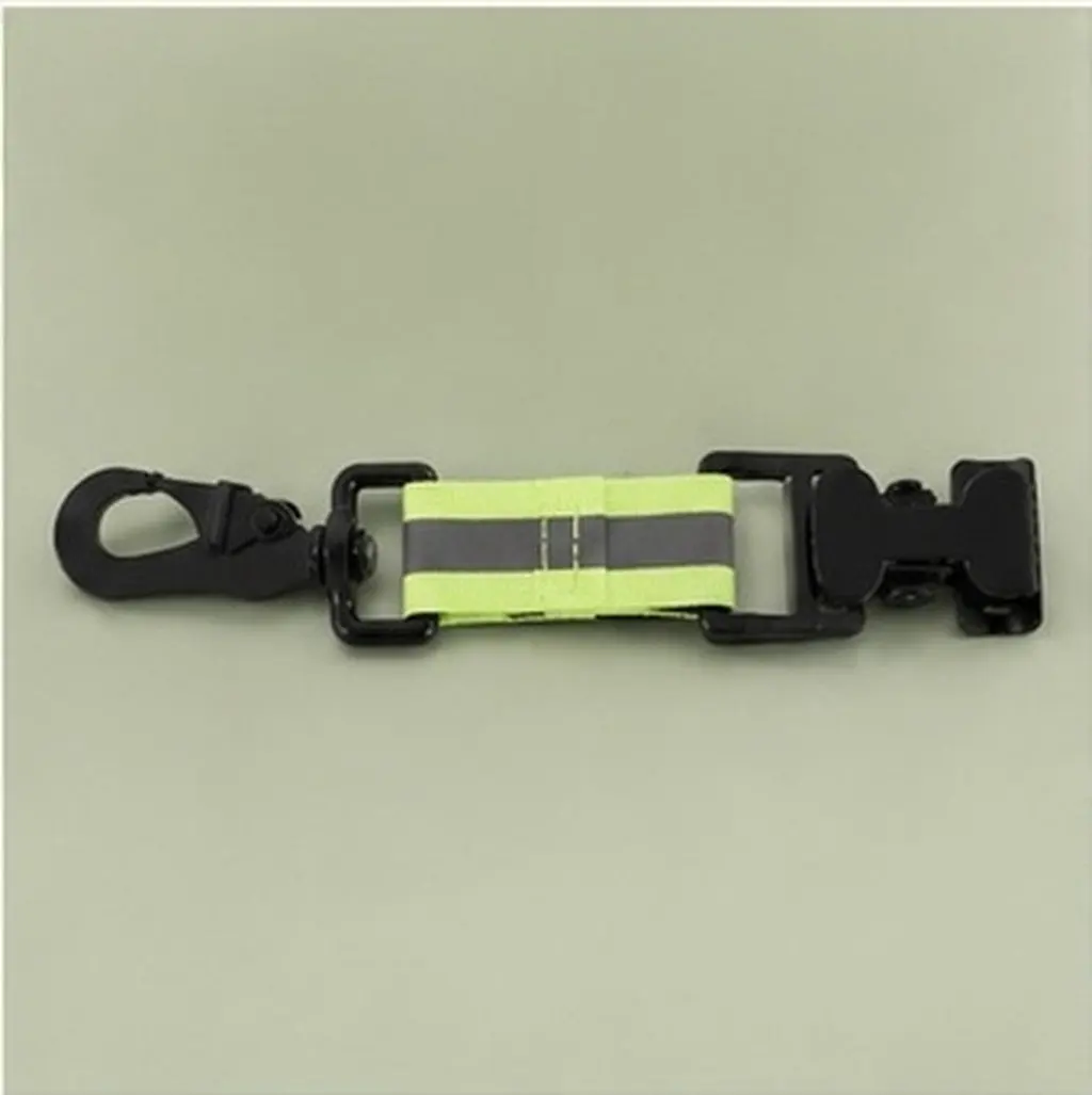 Firefighter Glove Holder Clip Reflective Heavy Duty Heat Resistant Emergency Gear Accessory for Firefighting Safety Quick