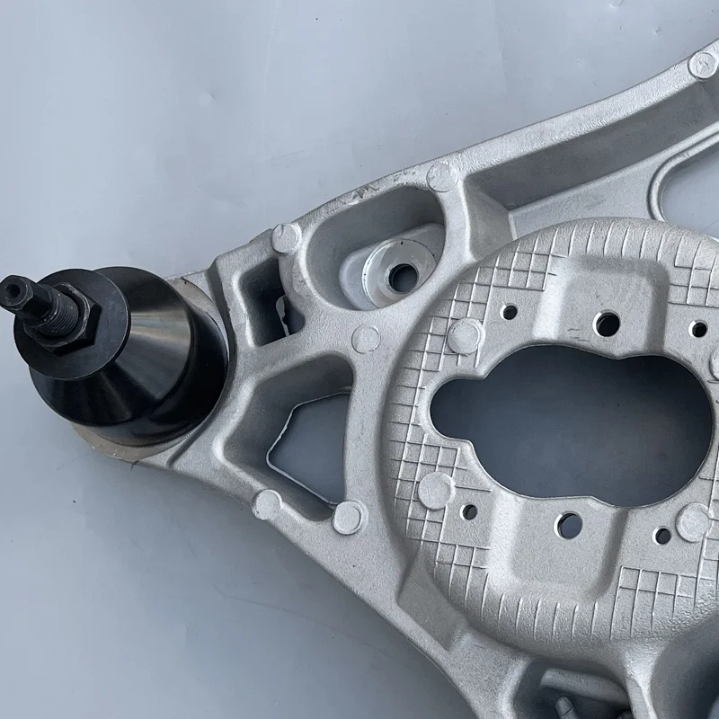 แขนควบคุมล่างด้านหน้าขวาแบบกำหนดเอง 04877158AH สำหรับรถดอดจ์ แรม ปี 2013-2024