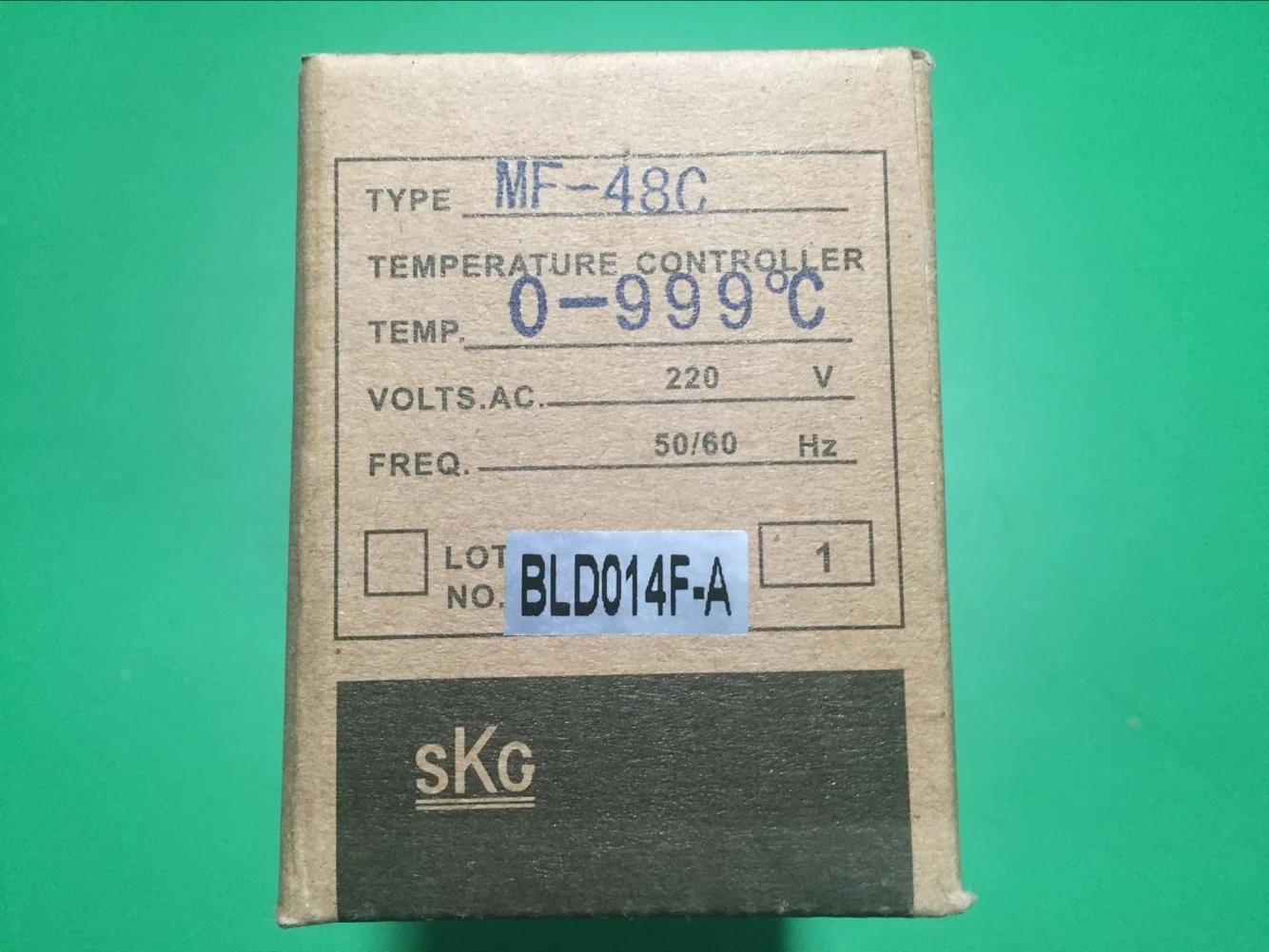 Dial code digital display temperature controller MF-48C socket type temperature controller MF48C