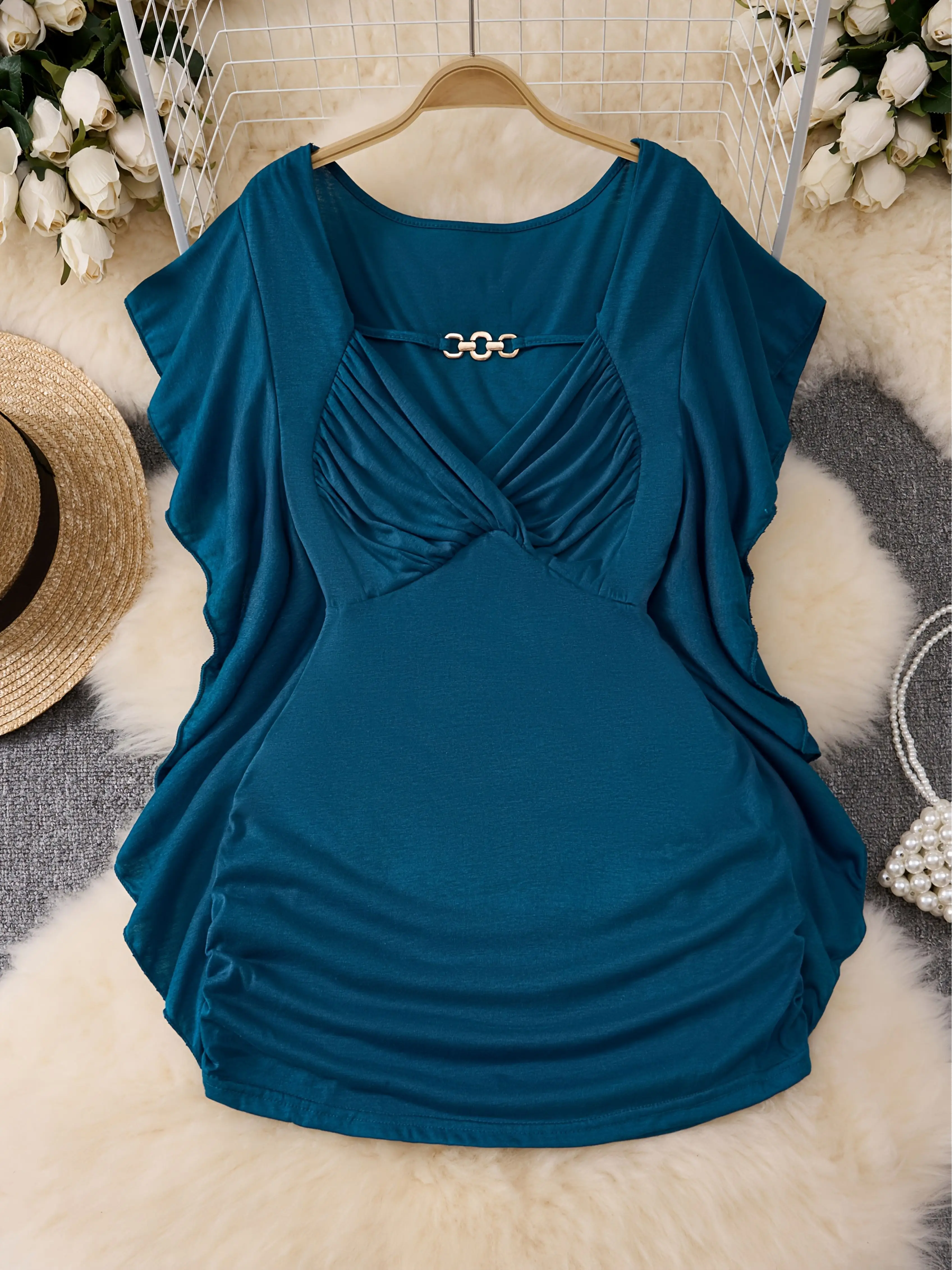 

Европейская и американская модная женская футболка больших размеров с рукавами-бабочками и рюшами, однотонная футболка с диагональными лацканами