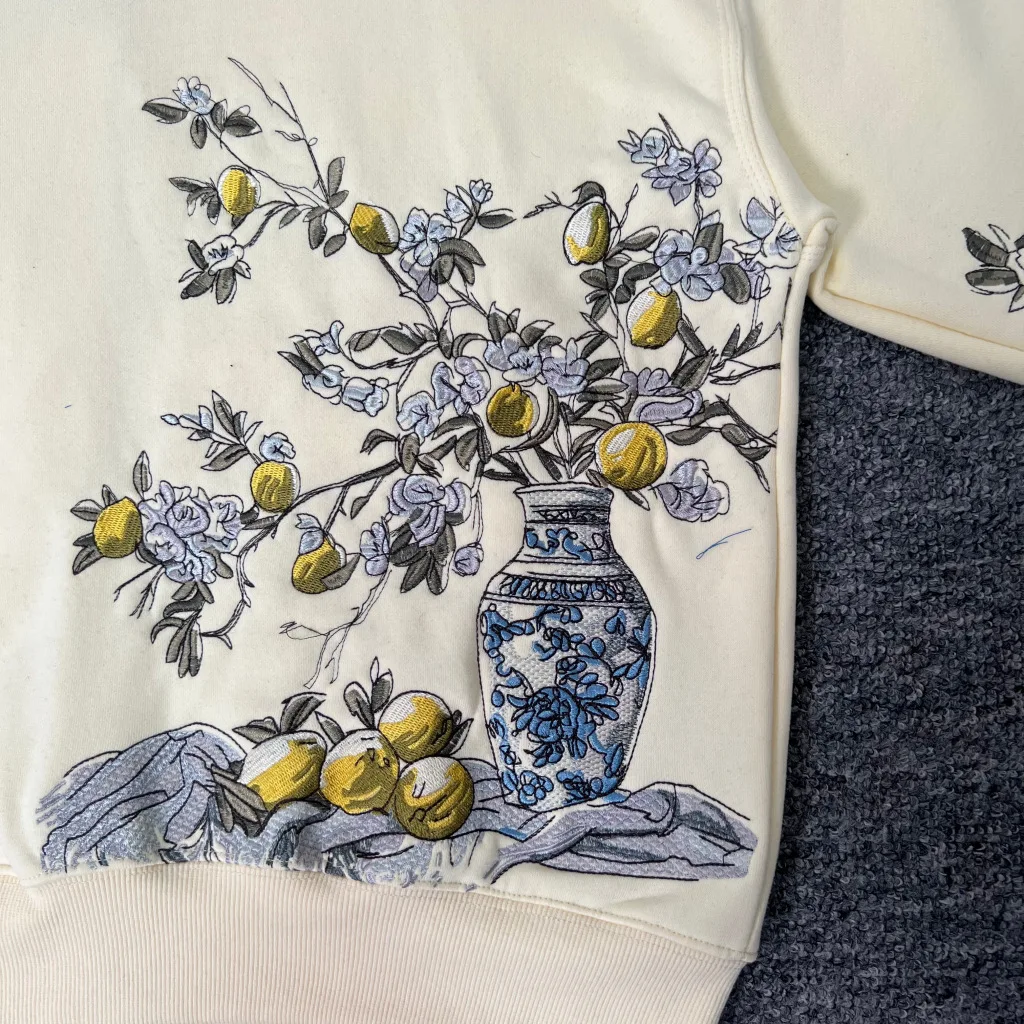 سترة Derschutze 2026 الجديدة من Eden المطرزة ذات الوزن الثقيل والمبطنة بالصوف مع قلنسوة بسحاب