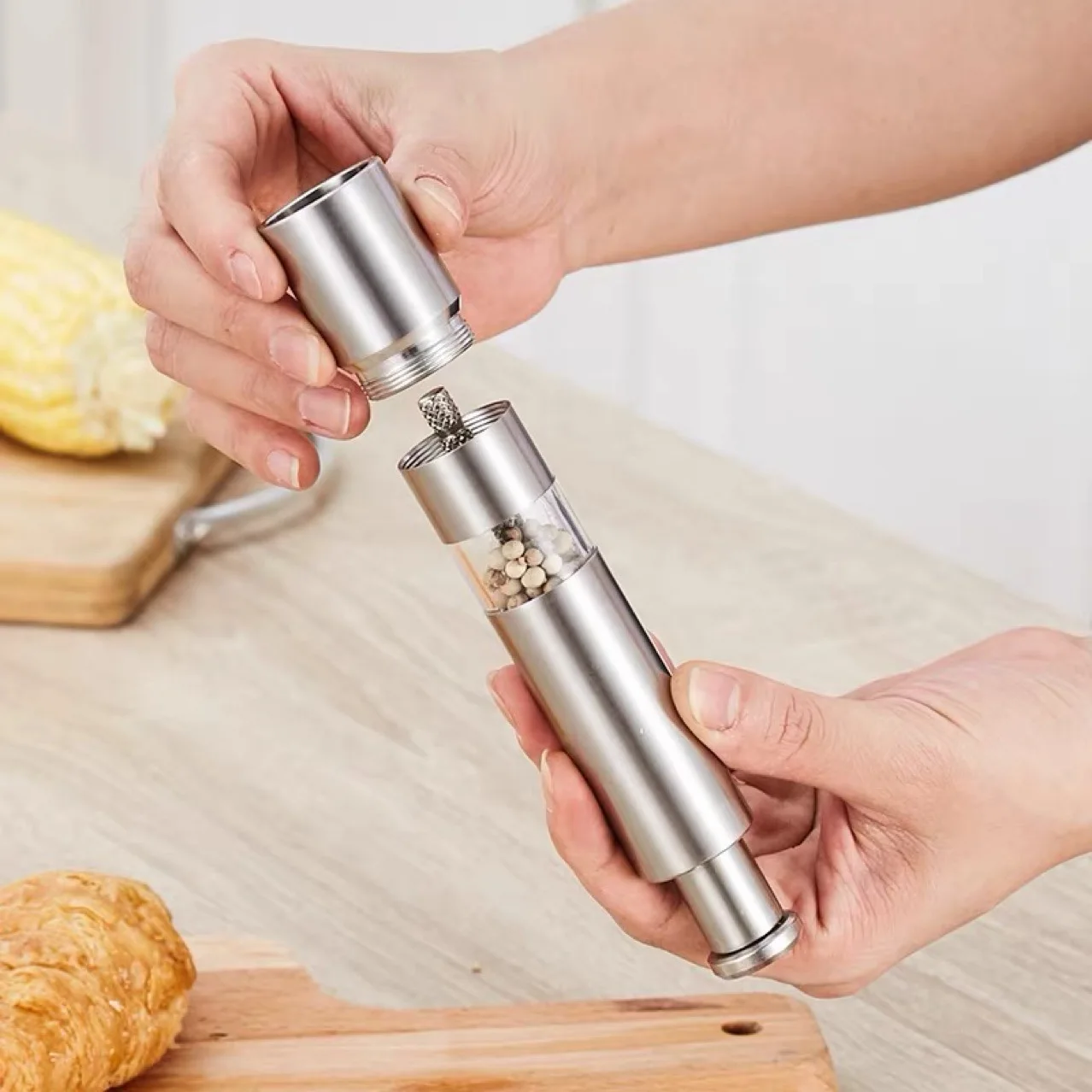 

Stainless Steel Salt and Pepper Grinder Manual Seasoning Bottle Spice Sauce Grinders with Metal Holder Tools Cooking Accessories