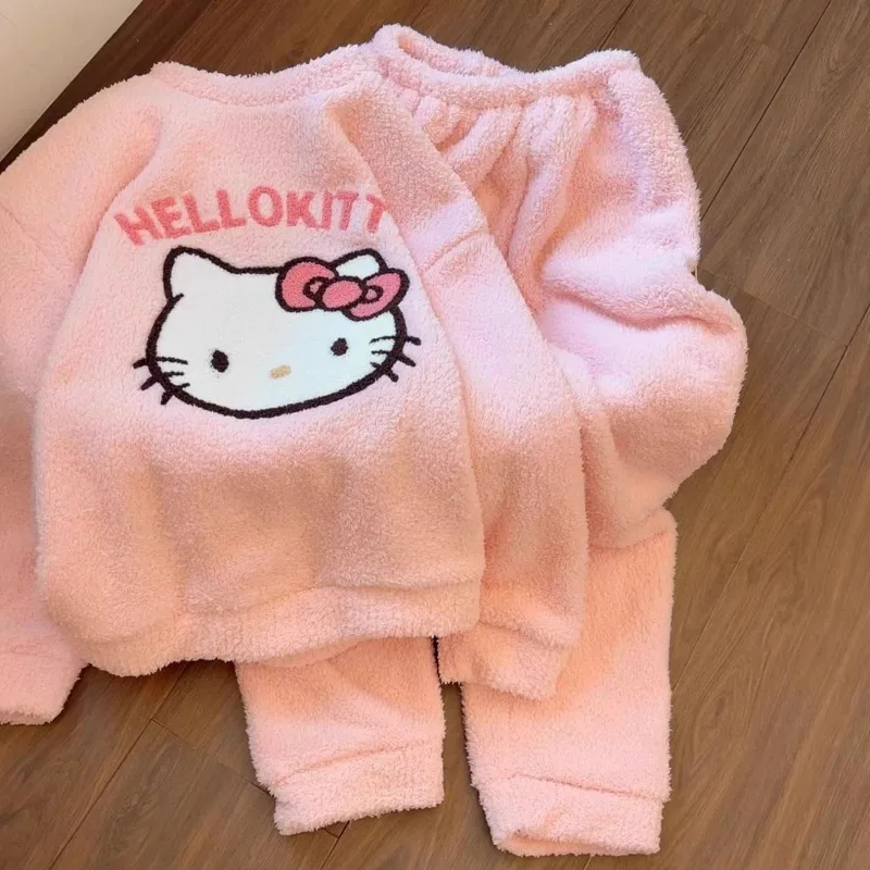 Cinnamoroll Peluche Addensato Caldo Ins Stile Accogliente Pigiama di Velluto Corallo per le Ragazze Dolce Hello Kitty Carino Flanella Vestiti per la Casa Se
