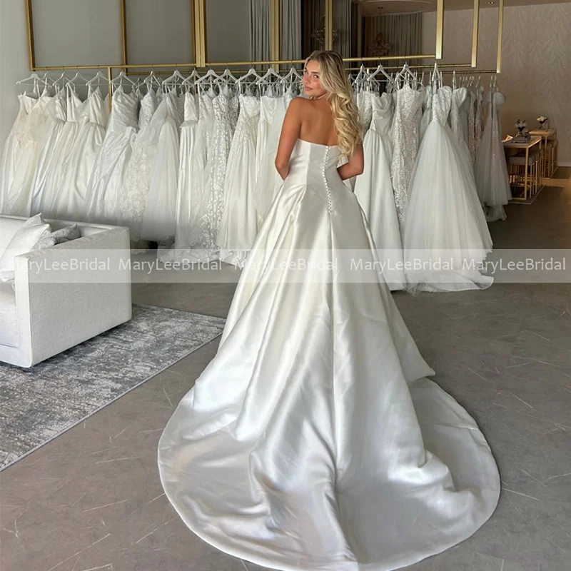 Elegant Mikado Wedding Dress Strapless A-Line White Ivory Bridal Gown with Buttons Back Customized Princess Ball Gown Vestido