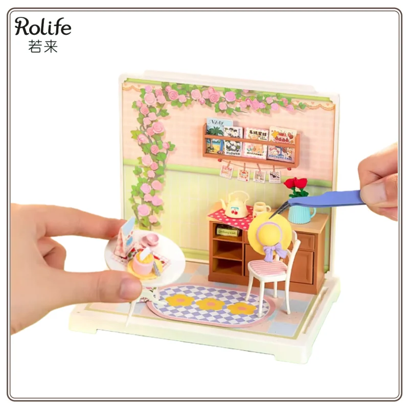 Nowy Oryginalny Rolife Super World DIY Drewniany Mini Domek Scena Zabawka do Składania Model Blind Box Rekwizyt Krajobraz Prezent dla Dzieci Dostępny od Ręki