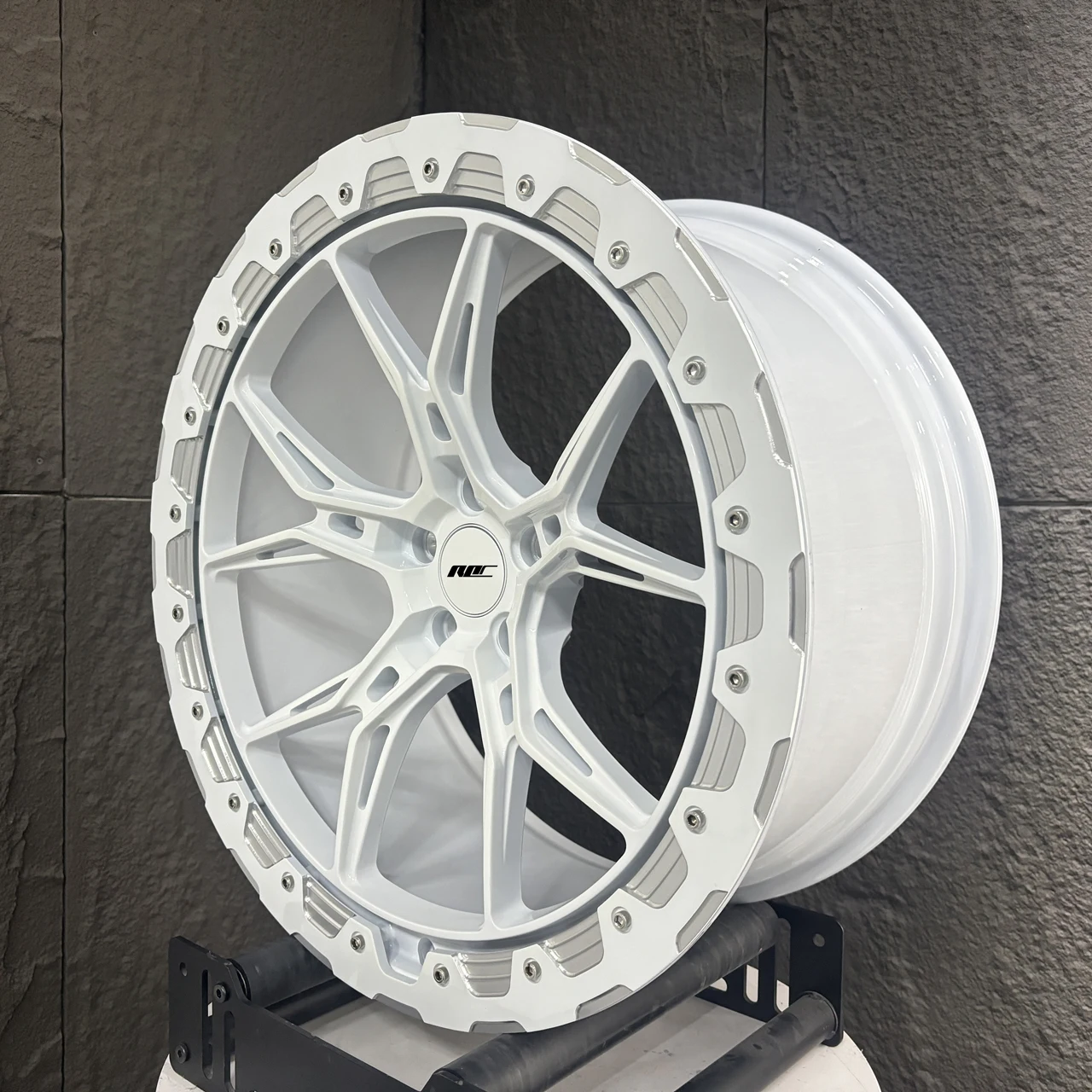 Roc Custom Simulated Beadlock 5x114.3 5x112 White Rims 19 Inch Forged Wheels for bmw M3 M4 toyota supra
