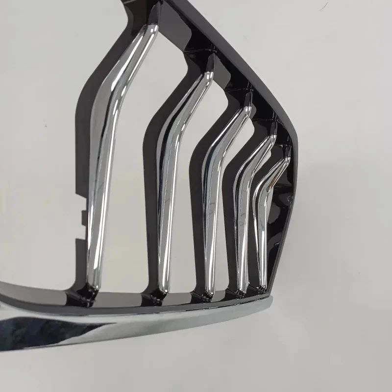 

New Auto Parts OEM 670011097 High Peormance Chrome Style Car Front Bumper Grille for Ghibli 2017 2018 2020